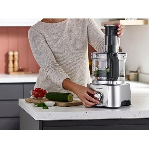 Kenwood FDP65.860WH food processor with 9 attachments. Expresss Serve and Dice, 1.5L Jug blender and mini chopper